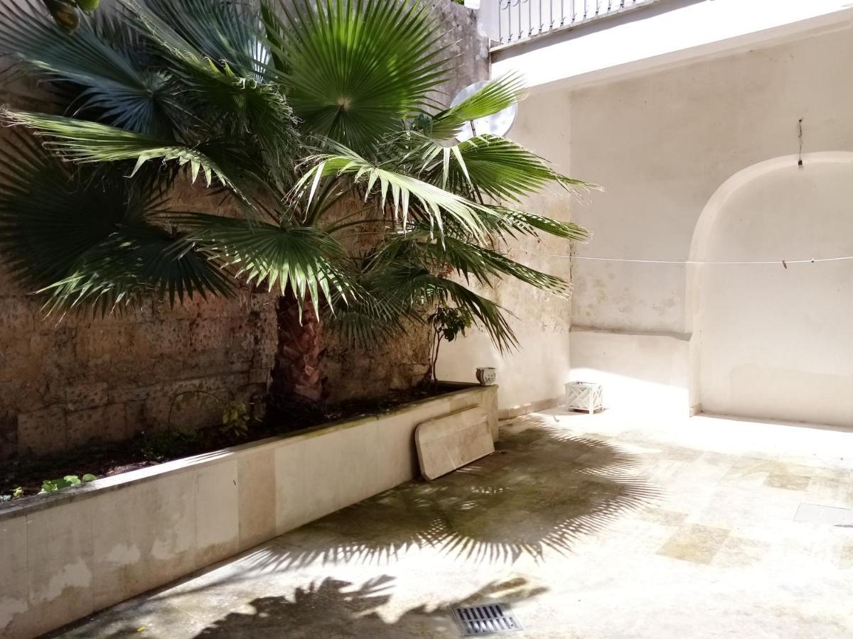 Dimora Storica Le Perle Panzió Lecce Kültér fotó